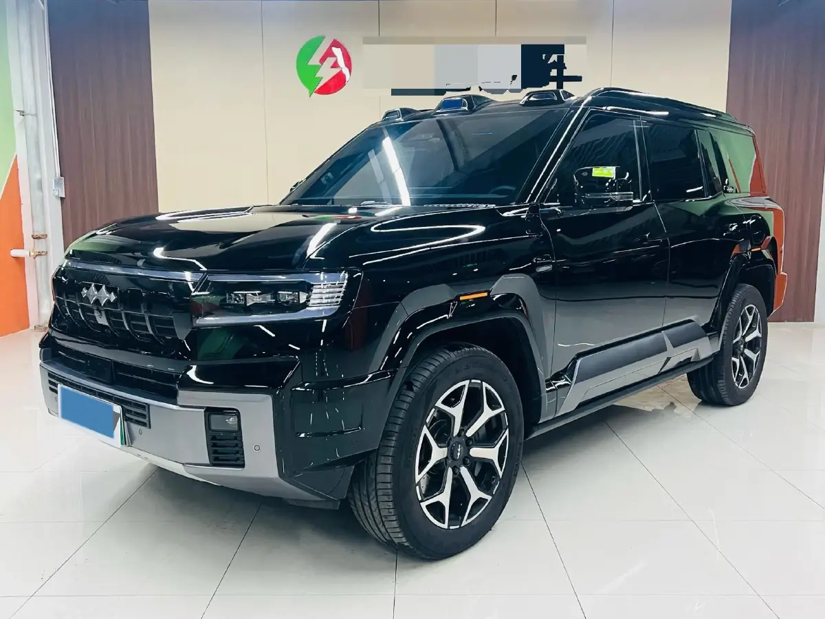 2025 FangChengBao Bao 8 2.0T 245HP L4 E-CVT PHEV 36.8KWH