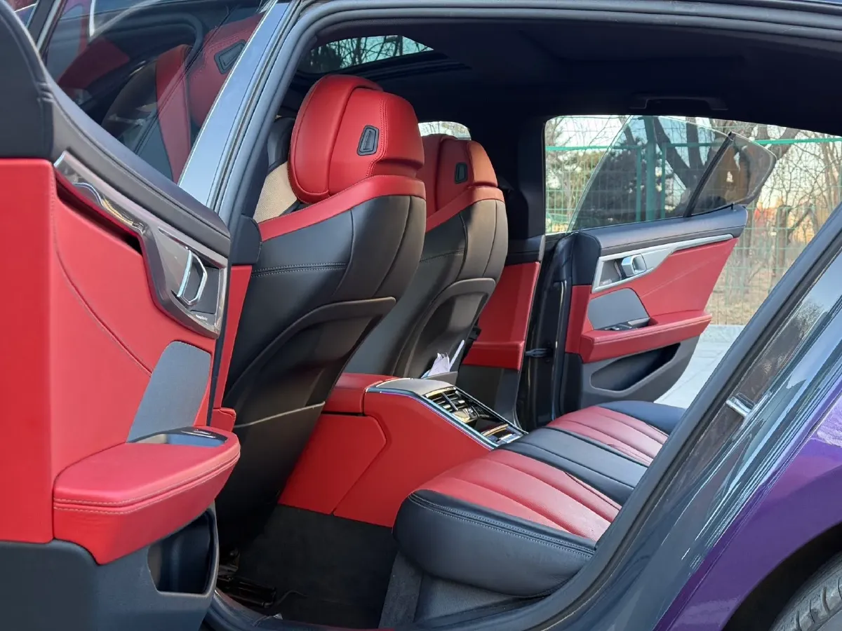 2021 BMW 8 Series 3.0T 340HP L6 8AT,autocango,china used car exporter,china ev exporter,chinese used car exporter,chinese used ev exporter