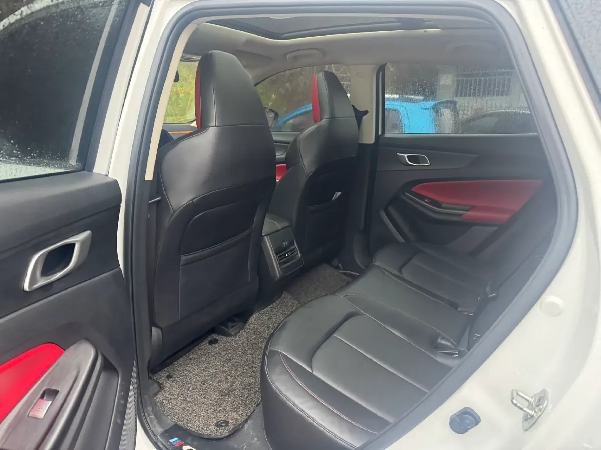 2022 ChangAn Oshan X7 Plus 1.5T 188HP L4 7DCT,autocango,china used car exporter,china ev exporter,chinese used car exporter,chinese used ev exporter