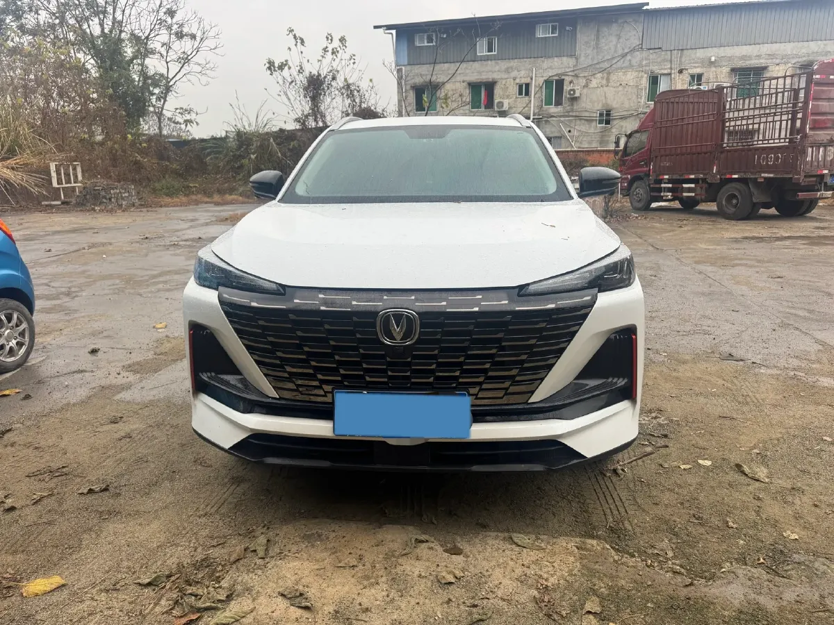 2022 ChangAn Oshan X7 Plus 1.5T 188HP L4 7DCT,autocango,china used car exporter,china ev exporter,chinese used car exporter,chinese used ev exporter