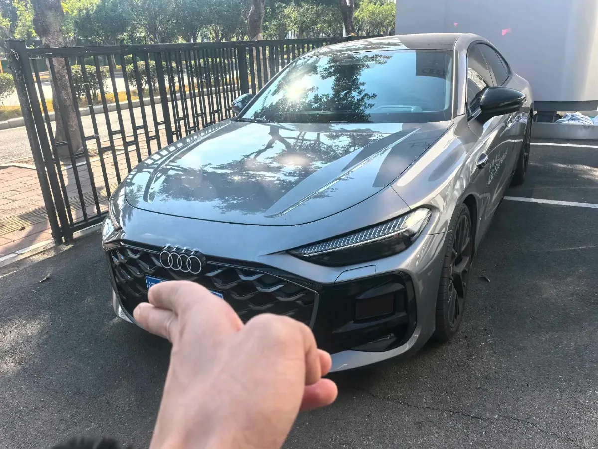 2026 Audi A5L Sportback 2.0T 204HP L4 7DCT,autocango,china used car exporter,china ev exporter,chinese used car exporter,chinese used ev exporter