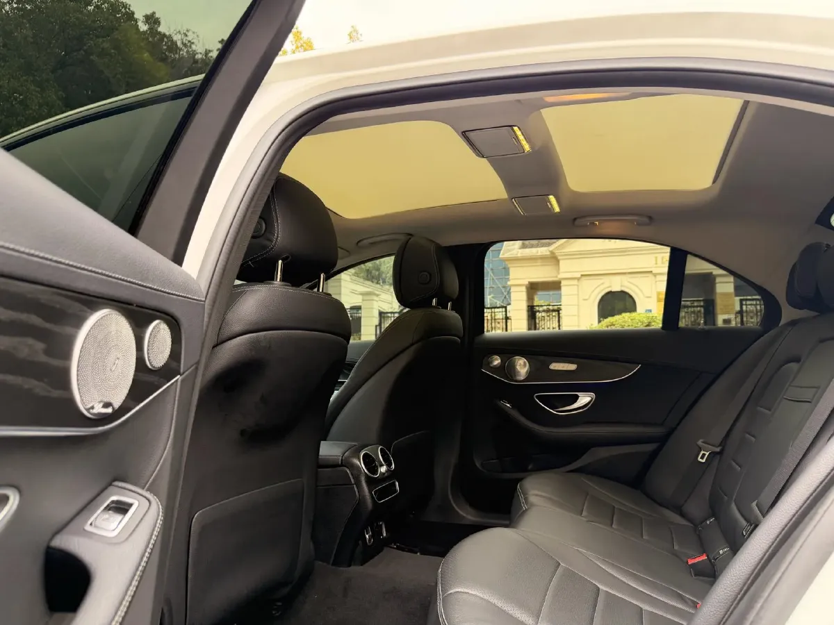 2021 Mercedes-Benz C Class 1.5T 184HP L4 9AT,autocango,china used car exporter,china ev exporter,chinese used car exporter,chinese used ev exporter