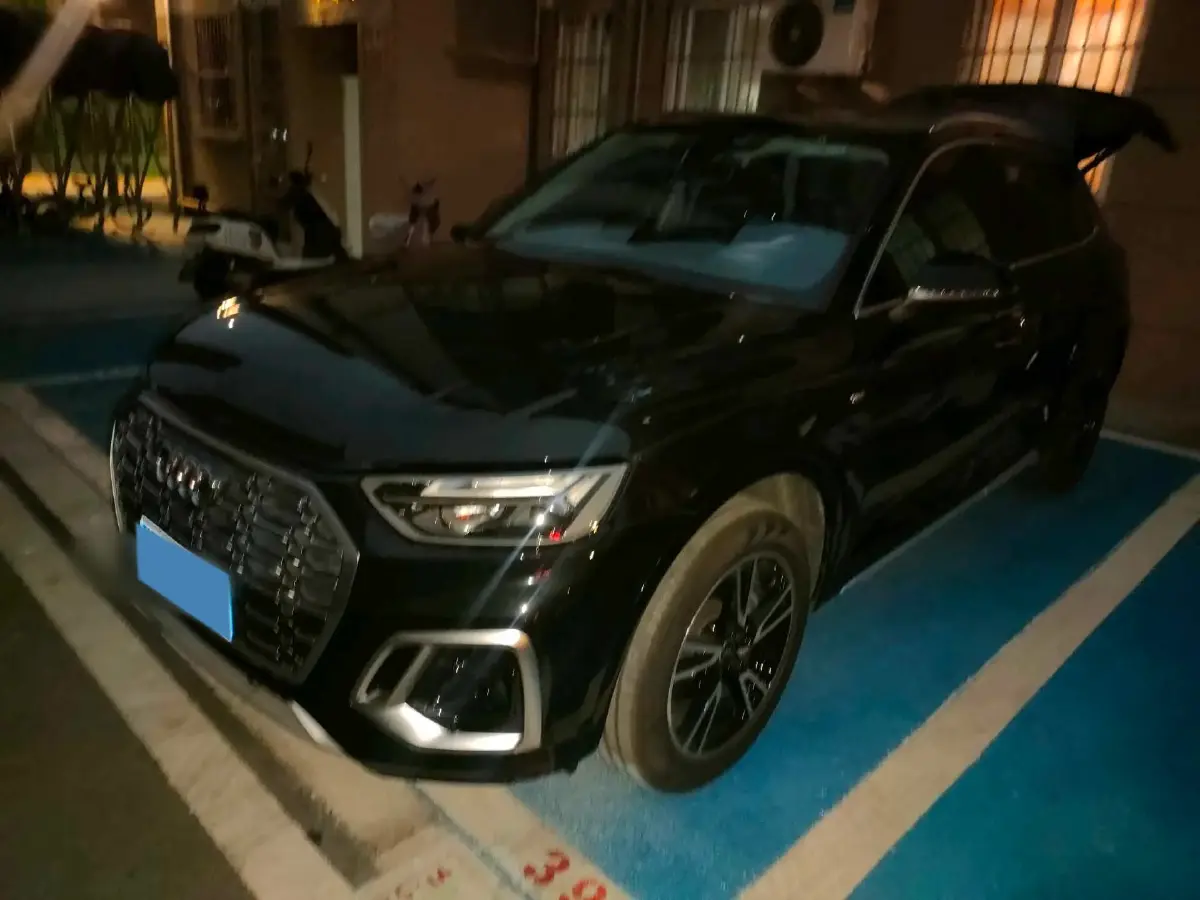 2025 Audi Q5L 2.0T 190HP L4 7DCT