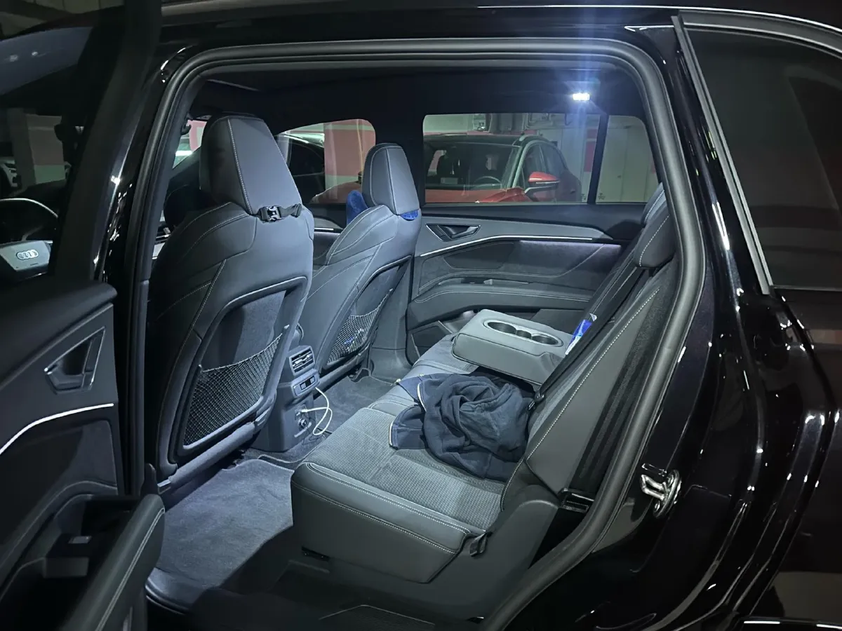 2023 Audi Q5 e-tron BEV 83.4KWH,autocango,china used car exporter,china ev exporter,chinese used car exporter,chinese used ev exporter