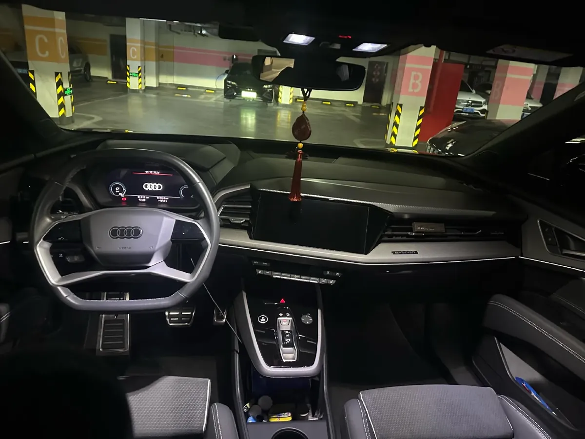 2023 Audi Q5 e-tron BEV 83.4KWH,autocango,china used car exporter,china ev exporter,chinese used car exporter,chinese used ev exporter