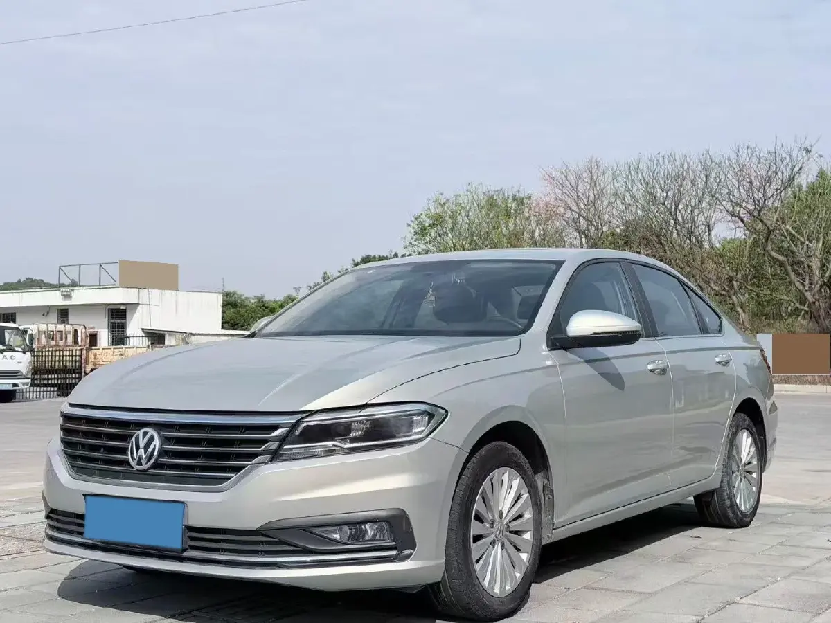 2019 Volkswagen Sagitar 1.2T 116HP L4 7DCT