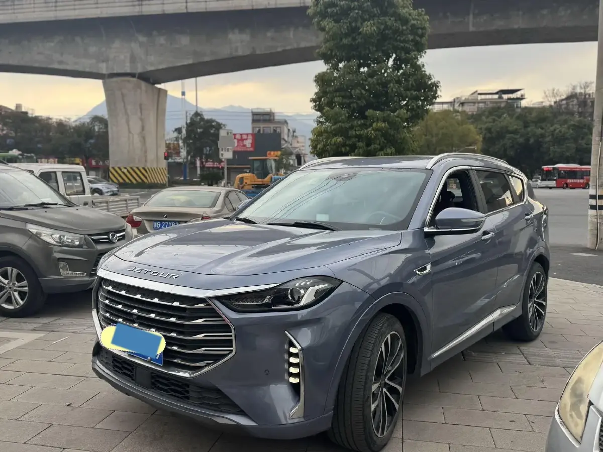 2021 Jetour X70 Plus 1.6T 197HP L4 7DCT