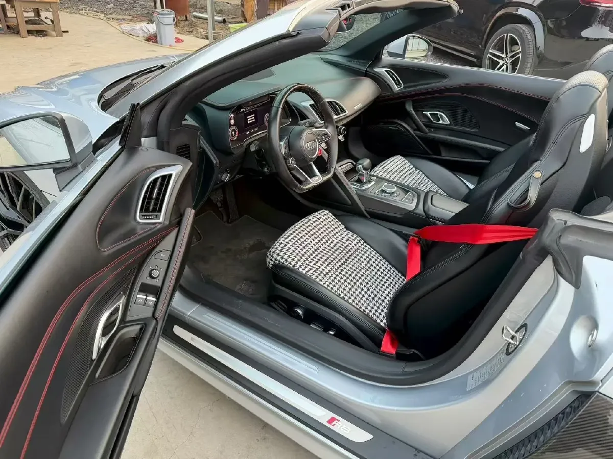 2017 Audi R8 5.2L 540HP V10 7DCT,autocango,china used car exporter,china ev exporter,chinese used car exporter,chinese used ev exporter