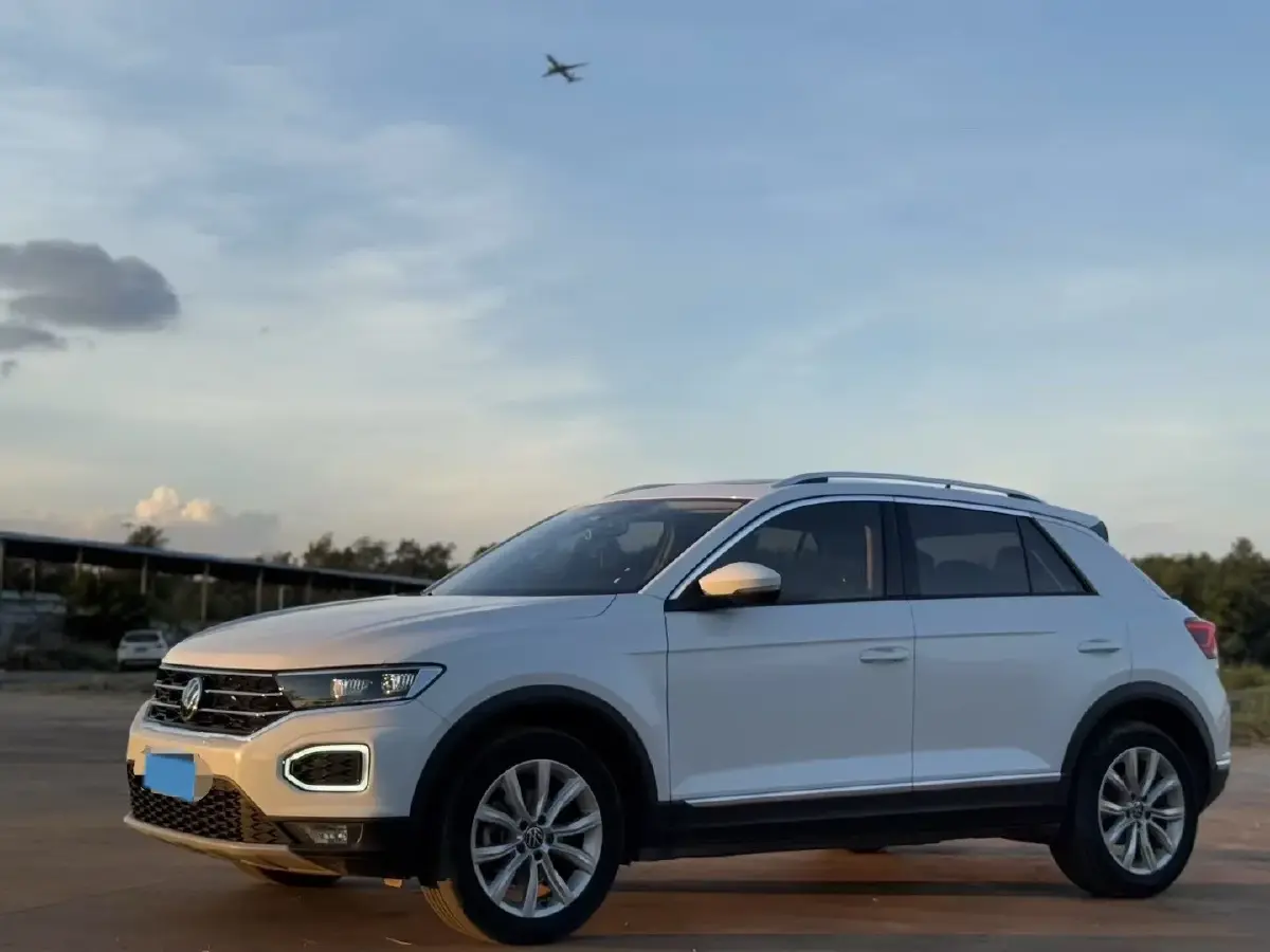 2022 Volkswagen T-Roc 1.4T 150HP L4 7DCT