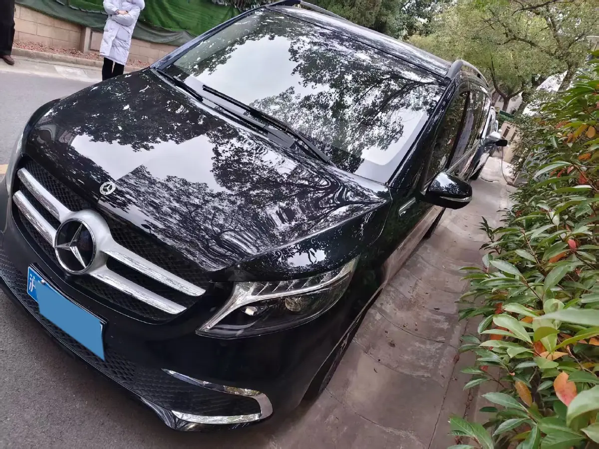 2021 Mercedes-Benz V Class 2.0T 211HP L4 9AT