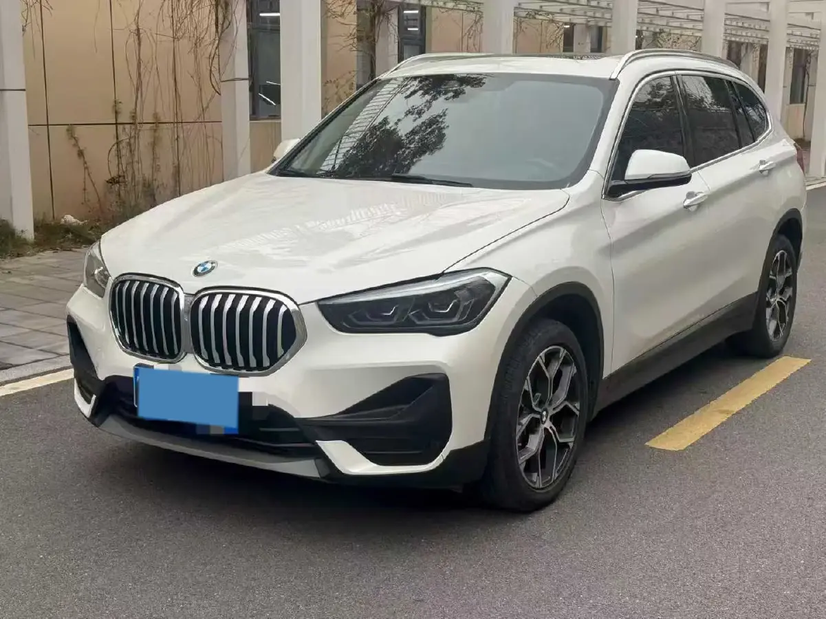 2021 BMW X1 2.0T 192HP L4 7DCT