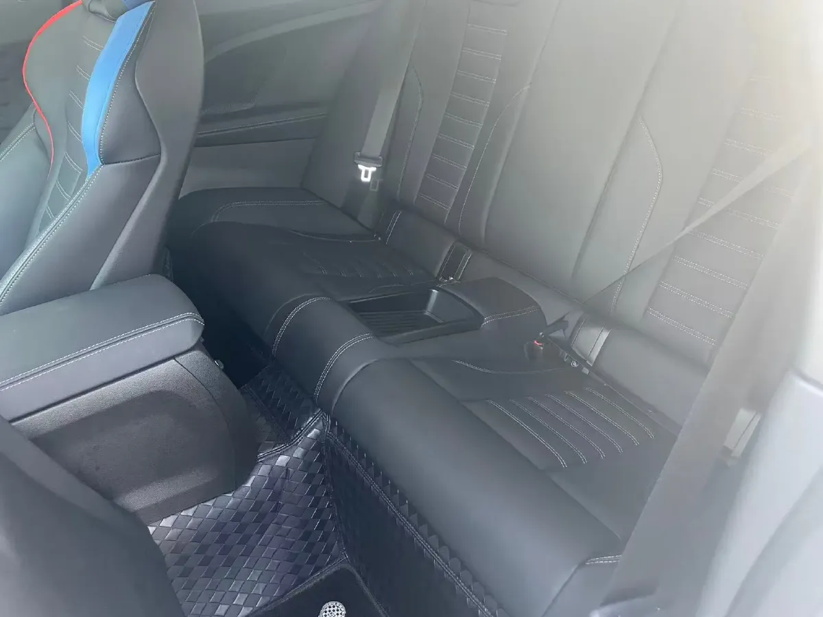 2023 BMW M2 3.0T 460HP L6 8AT,autocango,china used car exporter,china ev exporter,chinese used car exporter,chinese used ev exporter