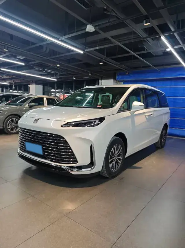 2025 Buick GL8 2.0T 237HP L4 9AT