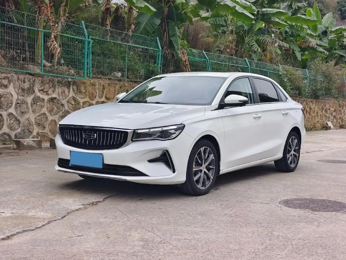 2022 Geely Emgrand 1.5L 114HP L4 CVT