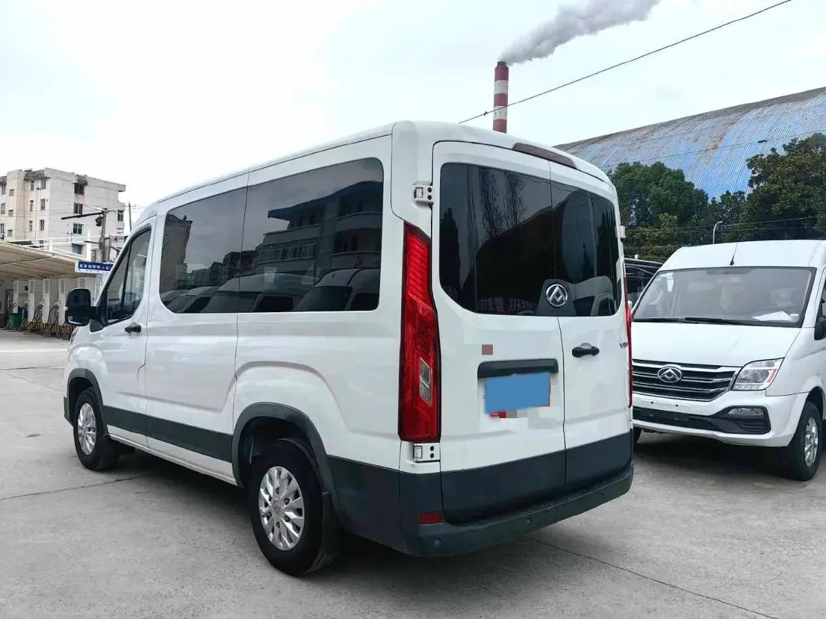 2022 JMC YuHu 9 2.0T 220HP L4 6MT,autocango,china used car exporter,china ev exporter,chinese used car exporter,chinese used ev exporter
