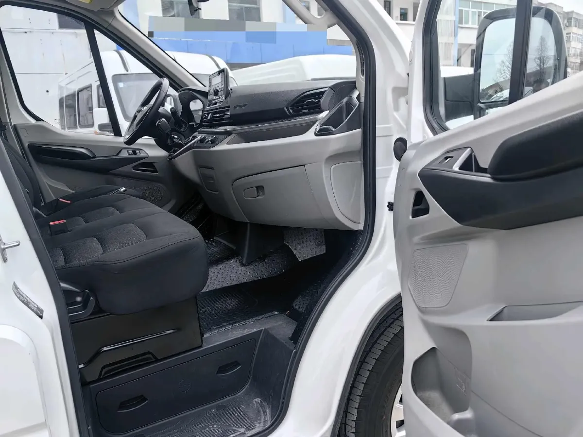 2022 JMC YuHu 9 2.0T 220HP L4 6MT,autocango,china used car exporter,china ev exporter,chinese used car exporter,chinese used ev exporter