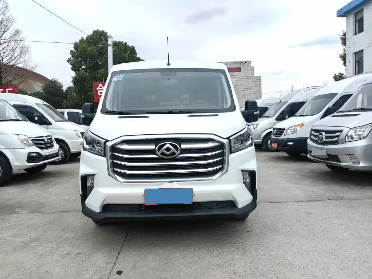2022 JMC YuHu 9 2.0T 220HP L4 6MT,autocango,china used car exporter,china ev exporter,chinese used car exporter,chinese used ev exporter