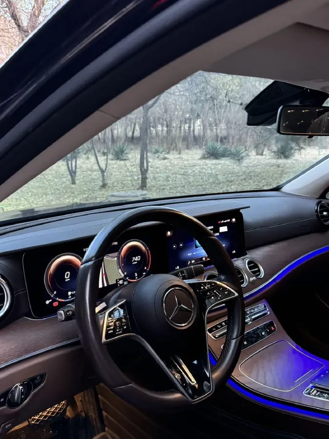 2022 Mercedes-Benz E Class 2.0T 197HP L4 9AT,autocango,china used car exporter,china ev exporter,chinese used car exporter,chinese used ev exporter