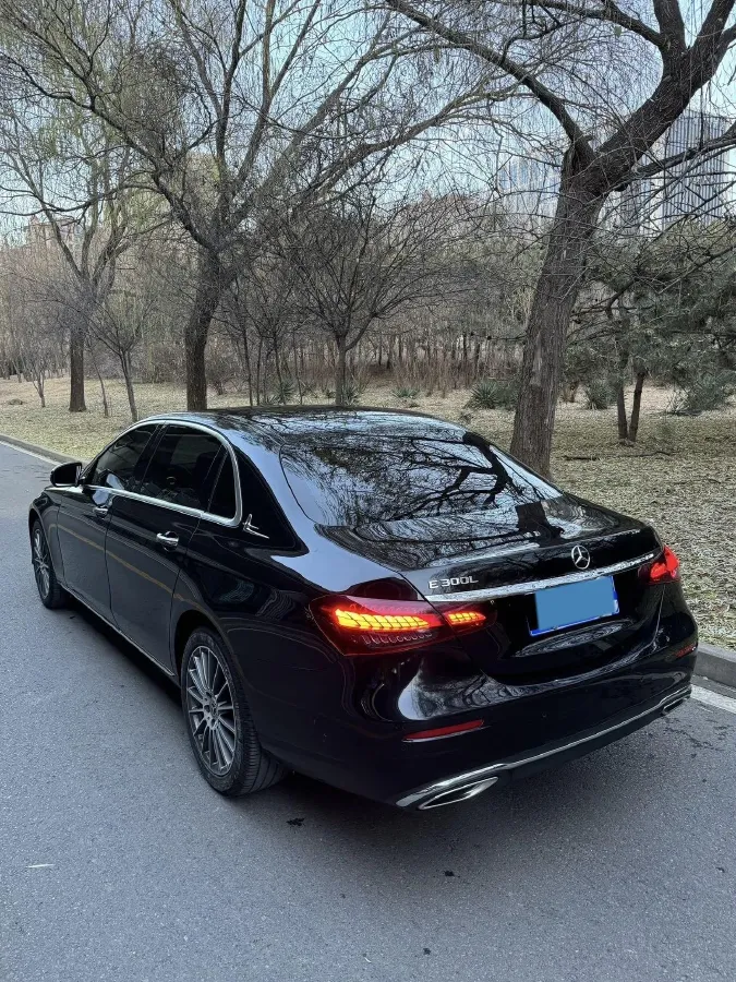 2022 Mercedes-Benz E Class 2.0T 197HP L4 9AT,autocango,china used car exporter,china ev exporter,chinese used car exporter,chinese used ev exporter