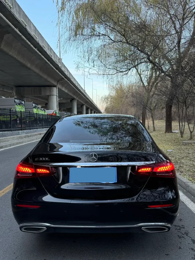 2022 Mercedes-Benz E Class 2.0T 197HP L4 9AT,autocango,china used car exporter,china ev exporter,chinese used car exporter,chinese used ev exporter