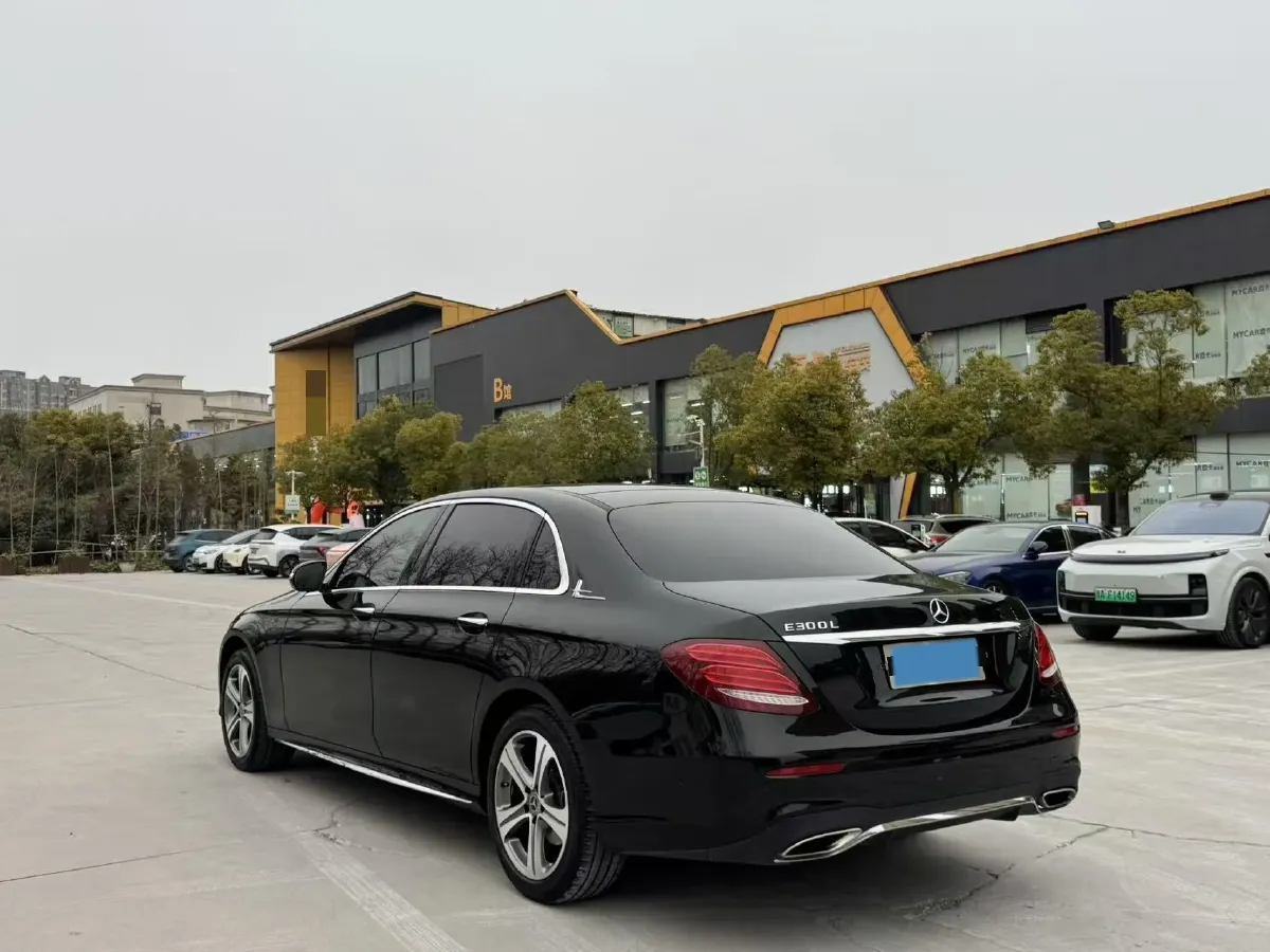 2020 Mercedes-Benz E Class 1.5T 184HP L4 9AT,autocango,china used car exporter,china ev exporter,chinese used car exporter,chinese used ev exporter