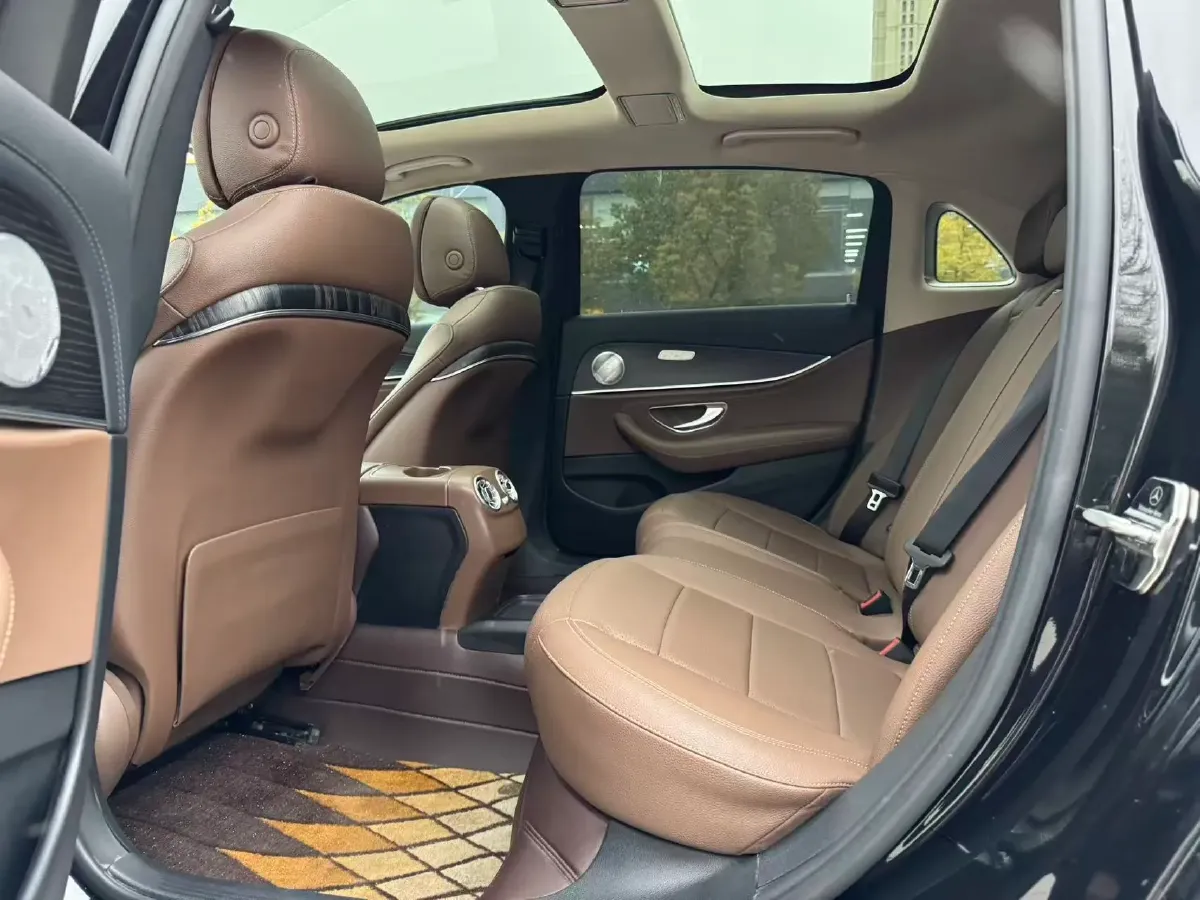 2020 Mercedes-Benz E Class 1.5T 184HP L4 9AT,autocango,china used car exporter,china ev exporter,chinese used car exporter,chinese used ev exporter