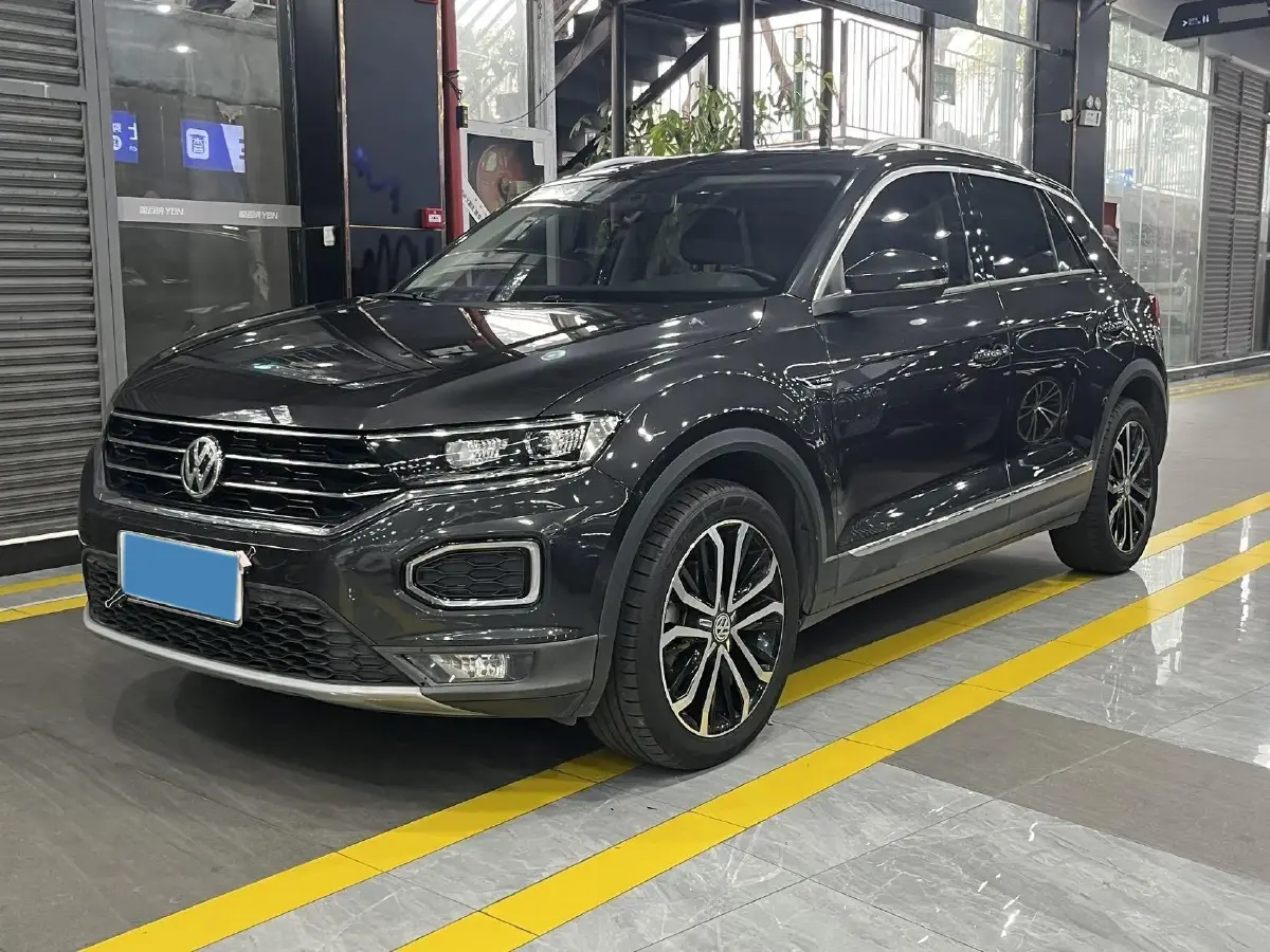 2020 Volkswagen T-Roc 1.4T 150HP L4 7DCT