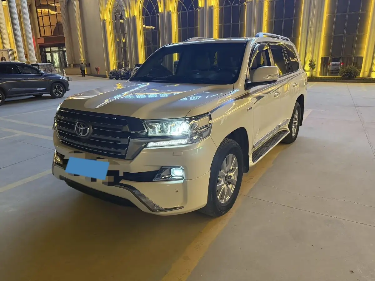 2016 Toyota Land Cruiser 4.0L 275HP V6 5AT