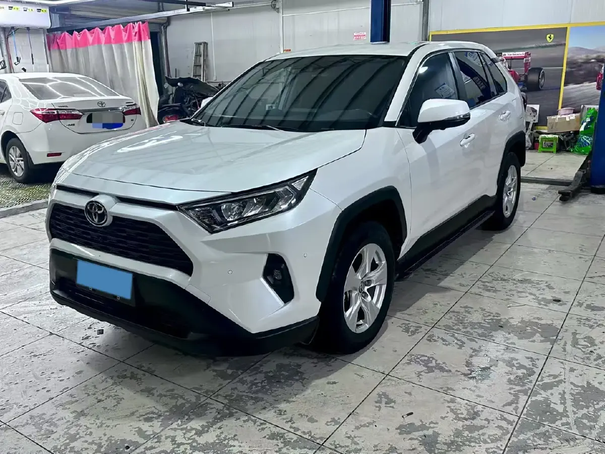 2023 Toyota RAV4 2.0L 171HP L4 CVT