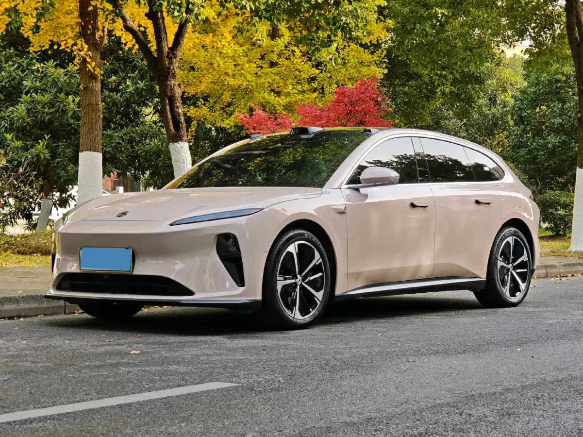 2023 NIO ET5T BEV 75KWH