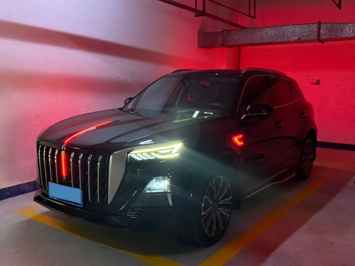 2023 HongQi HS5 2.0T 252HP L4 8AT