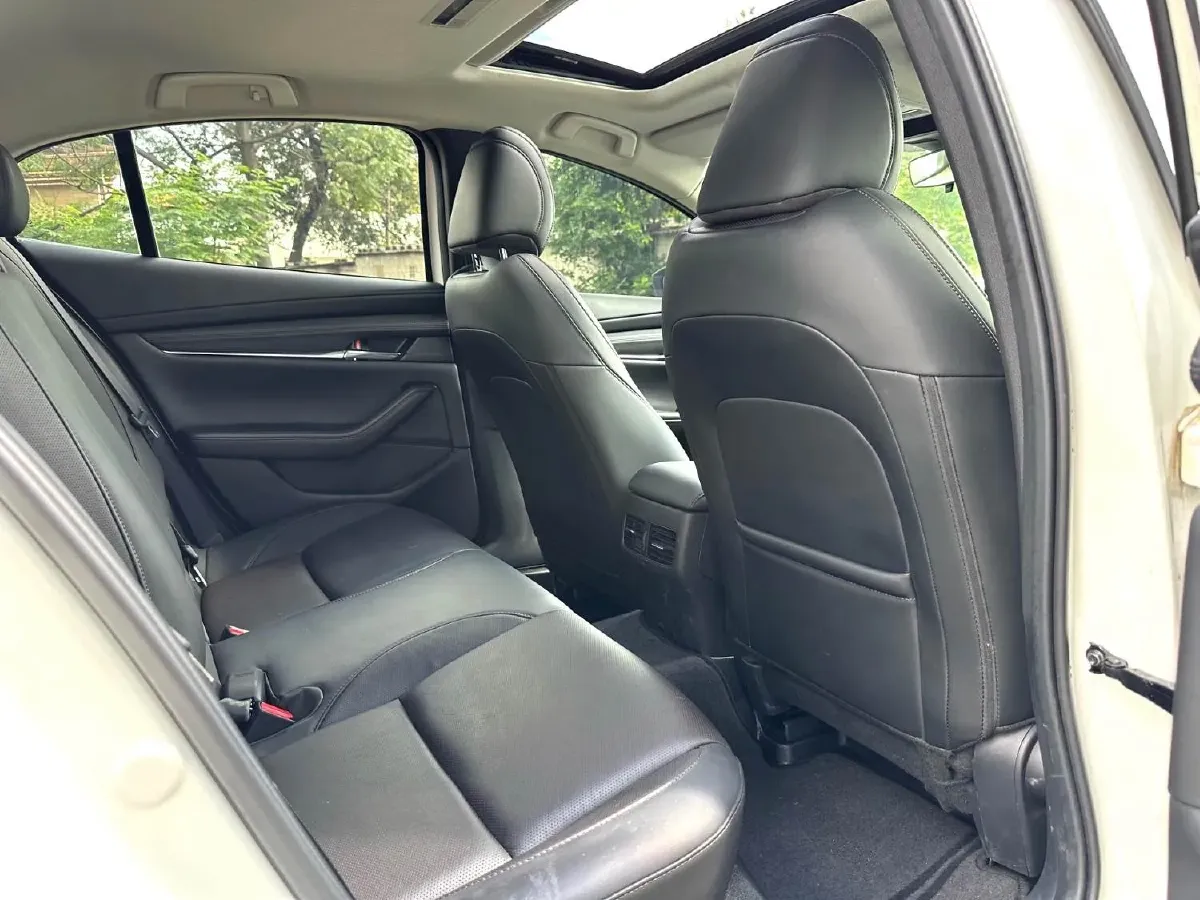 2021 Mazda 3 Axela 2.0L 158HP L4 6AT,autocango,china used car exporter,china ev exporter,chinese used car exporter,chinese used ev exporter