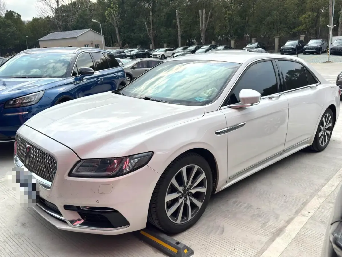 2018 Lincoln Continental 2.0T 261HP L4 6AT