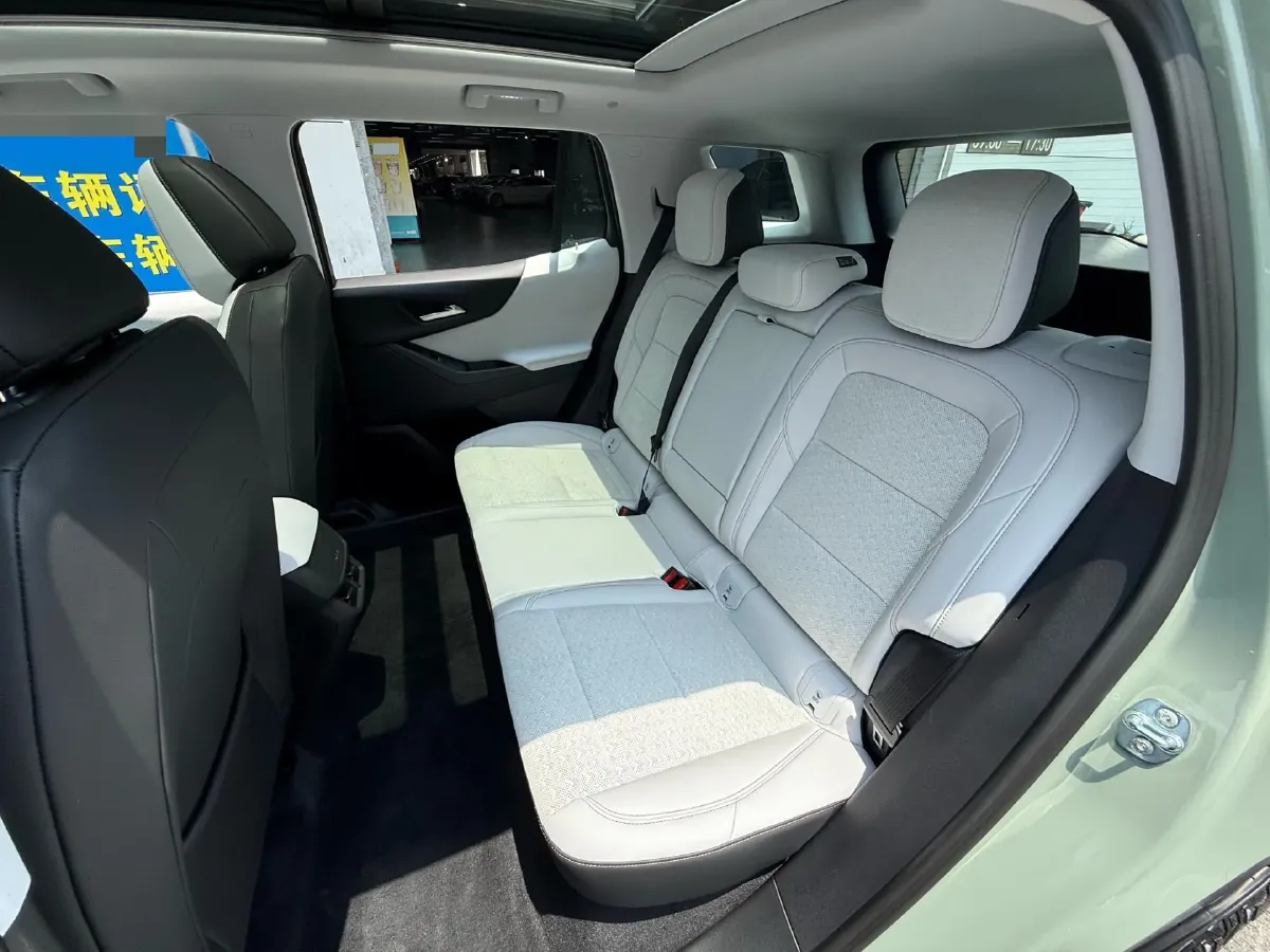 2024 Chevrolet EquinoxPlus 1.5T 180HP L4 2DHT PHEV 24.4KWH,autocango,china used car exporter,china ev exporter,chinese used car exporter,chinese used ev exporter