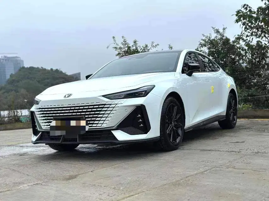 2023 ChangAn UNI-V 1.5T 188HP L4 7DCT