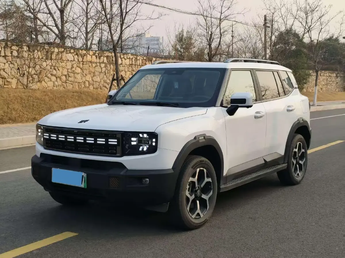 2025 MAXUS XinTu V70 2.0T 150HP L4 9AT