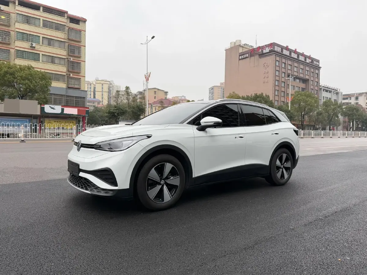 2025 Volkswagen ID.4 X BEV 52.8KWH