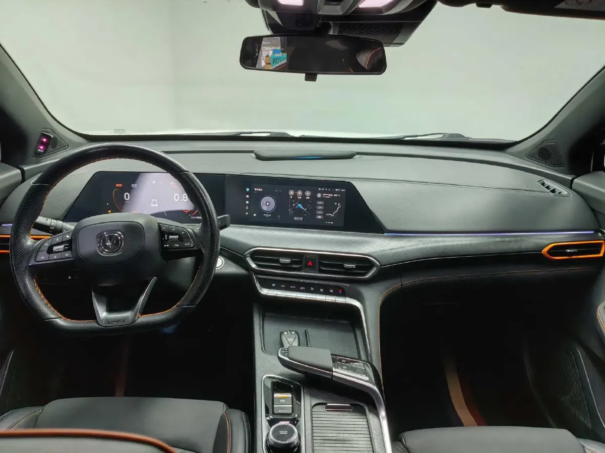 2022 ChangAn UNI-T 1.5T 188HP L4 7DCT,autocango,china used car exporter,china ev exporter,chinese used car exporter,chinese used ev exporter