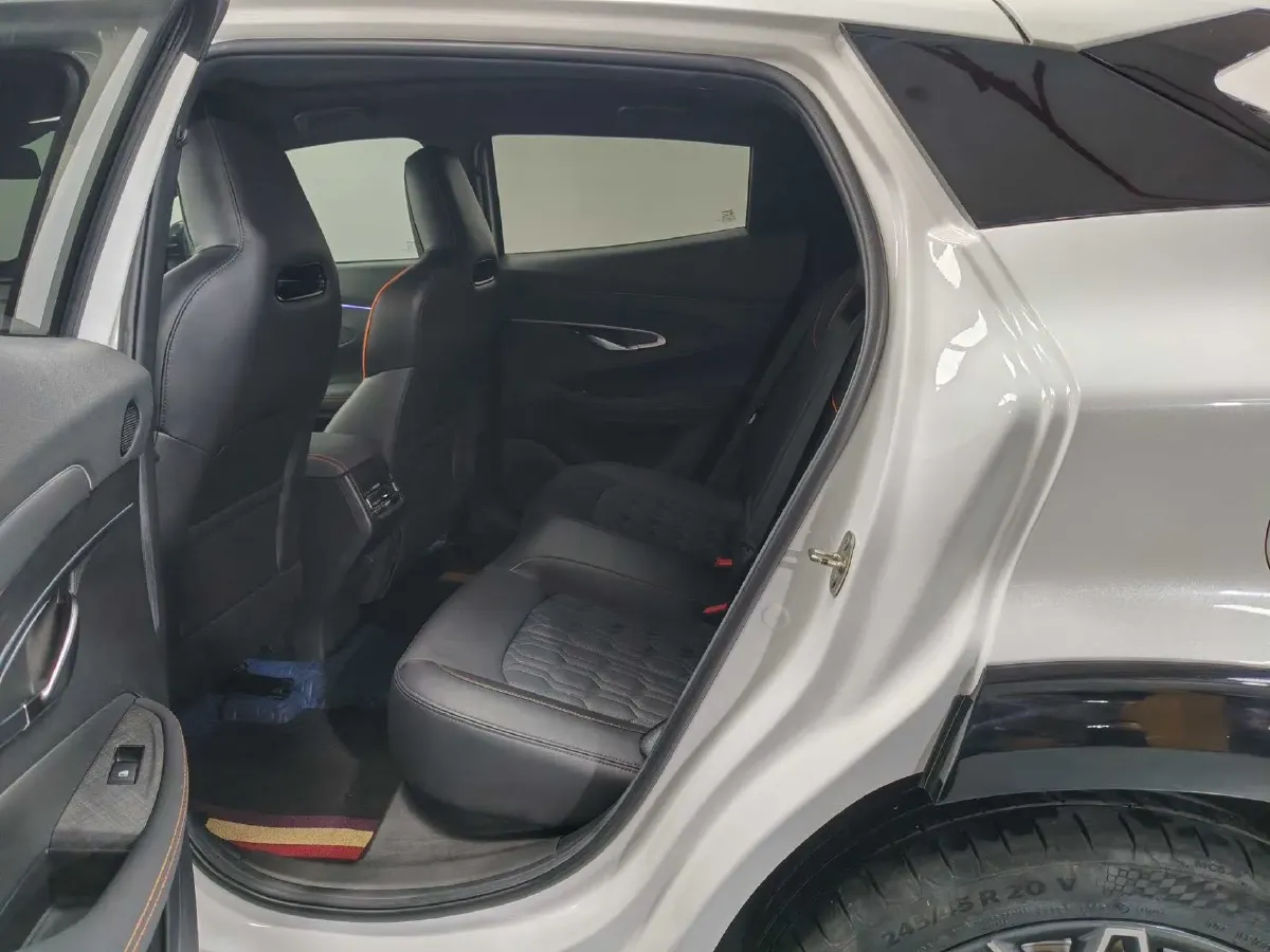 2022 ChangAn UNI-T 1.5T 188HP L4 7DCT,autocango,china used car exporter,china ev exporter,chinese used car exporter,chinese used ev exporter