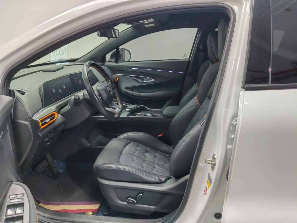 2022 ChangAn UNI-T 1.5T 188HP L4 7DCT,autocango,china used car exporter,china ev exporter,chinese used car exporter,chinese used ev exporter