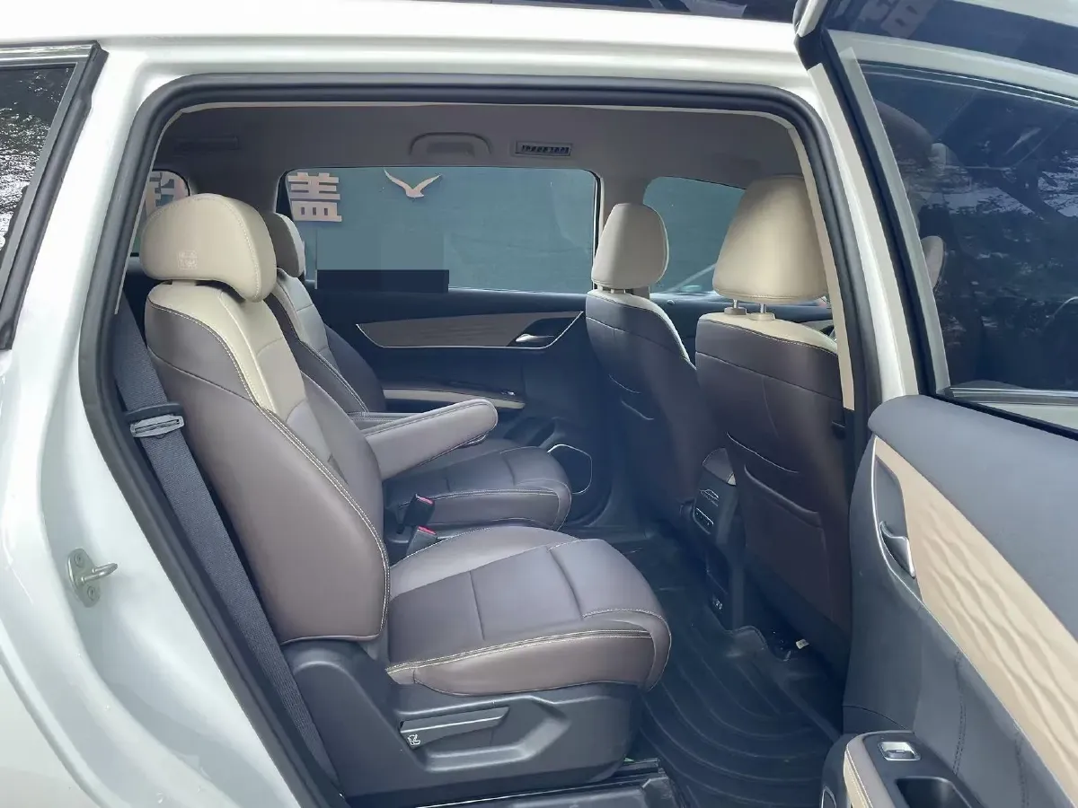 2022 Skyworth HT-i 1.5L 110HP L4 E-CVT PHEV 21.68KWH,autocango,china used car exporter,china ev exporter,chinese used car exporter,chinese used ev exporter