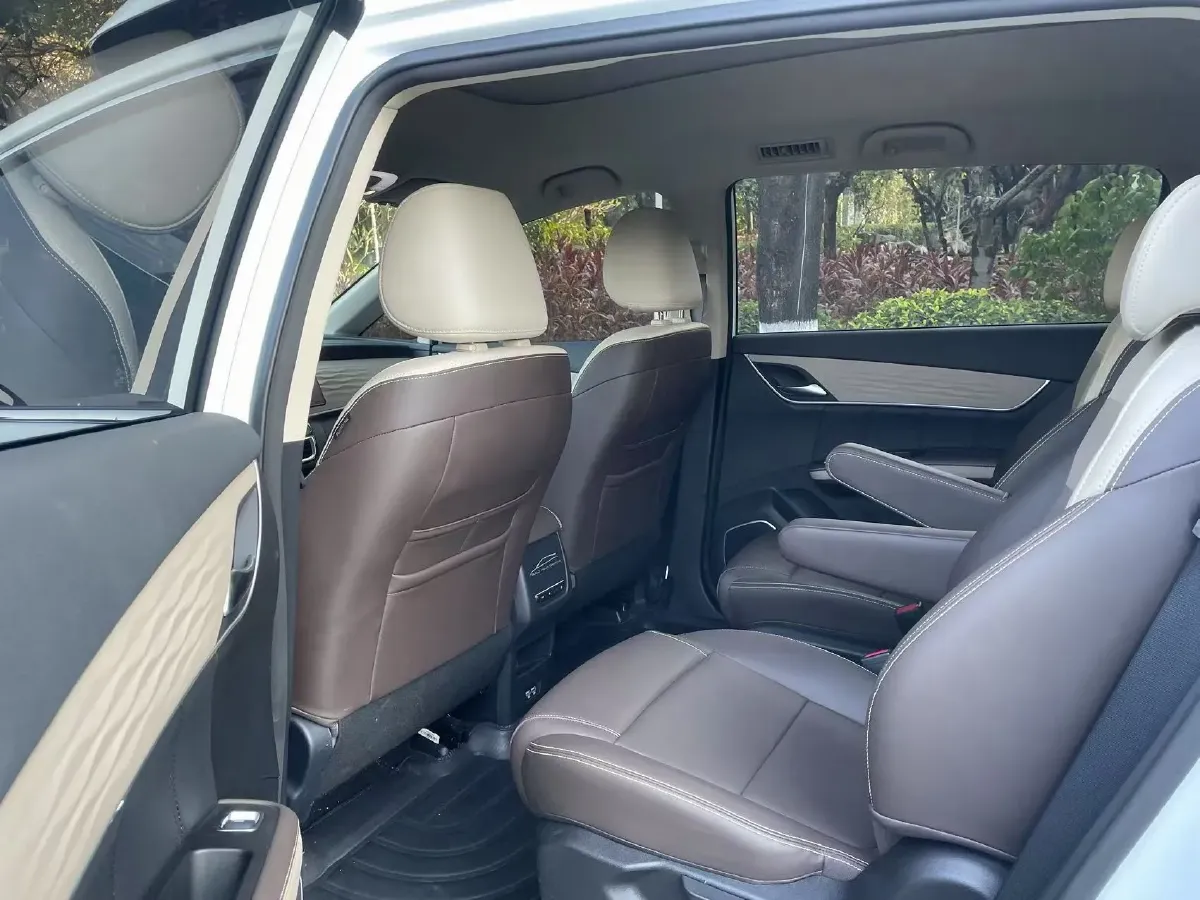 2022 Skyworth HT-i 1.5L 110HP L4 E-CVT PHEV 21.68KWH,autocango,china used car exporter,china ev exporter,chinese used car exporter,chinese used ev exporter