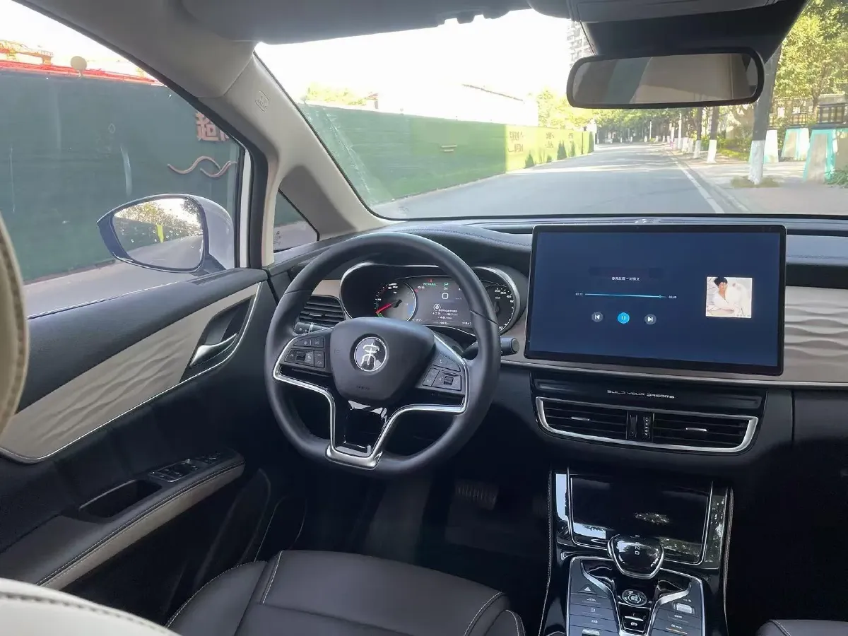 2022 Skyworth HT-i 1.5L 110HP L4 E-CVT PHEV 21.68KWH,autocango,china used car exporter,china ev exporter,chinese used car exporter,chinese used ev exporter