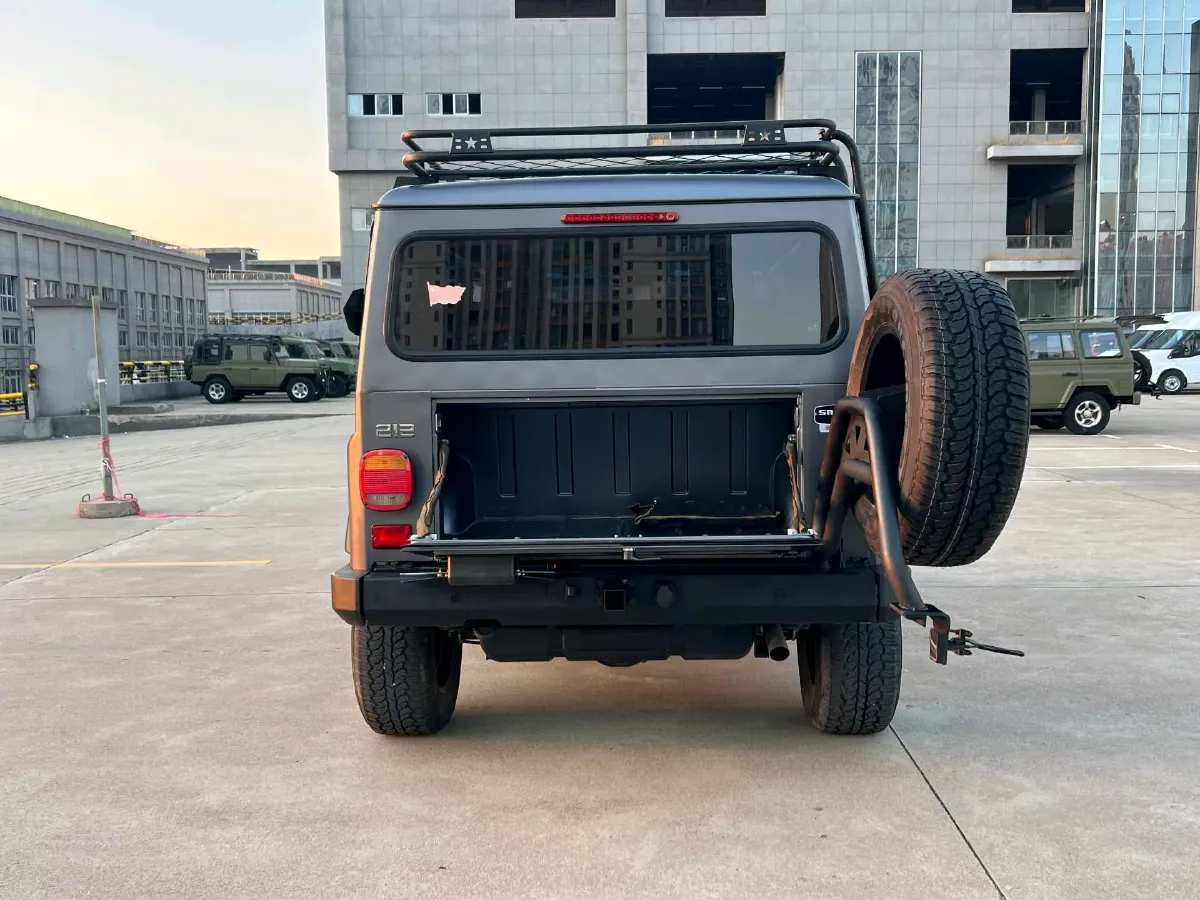 2023 BAW 212 2.4T 211HP L4 6MT,autocango,china used car exporter,china ev exporter,chinese used car exporter,chinese used ev exporter