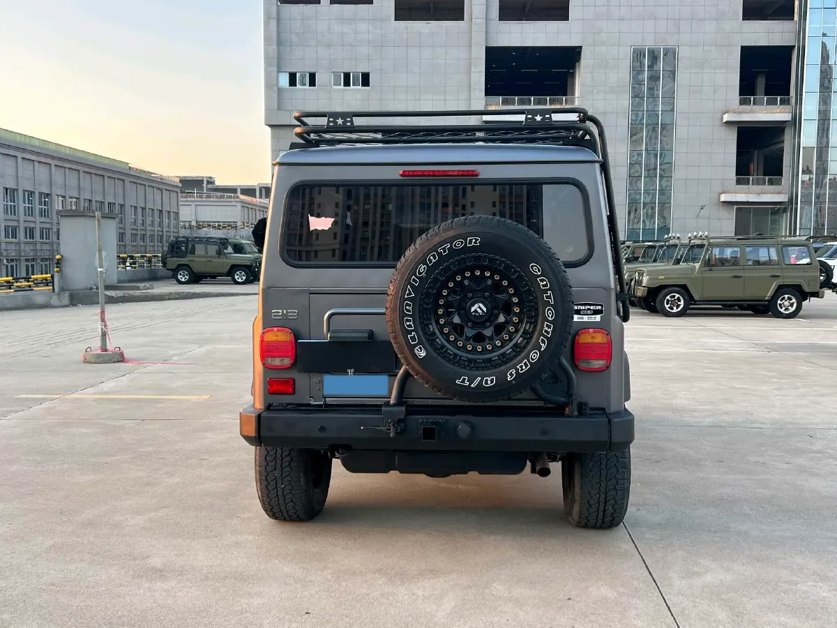 2023 BAW 212 2.4T 211HP L4 6MT,autocango,china used car exporter,china ev exporter,chinese used car exporter,chinese used ev exporter