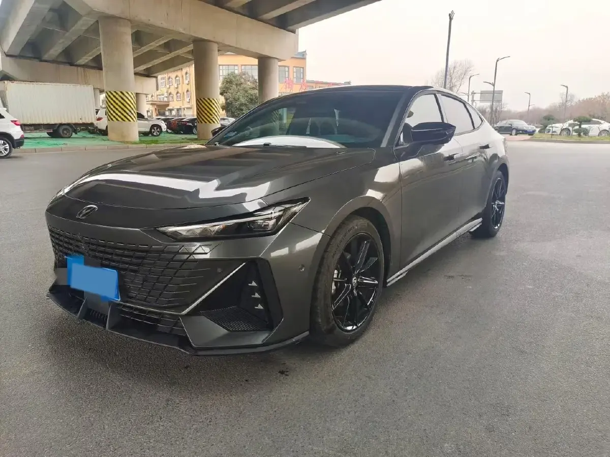 2022 ChangAn UNI-V 1.5T 188HP L4 7DCT