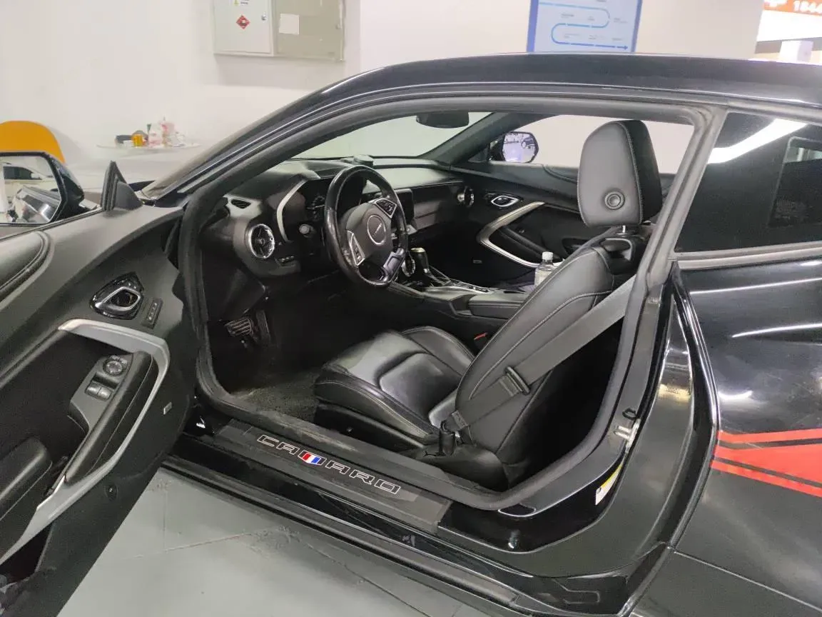 2017 Chevrolet Camaro 2.0T 275HP L4 8AT,autocango,china used car exporter,china ev exporter,chinese used car exporter,chinese used ev exporter