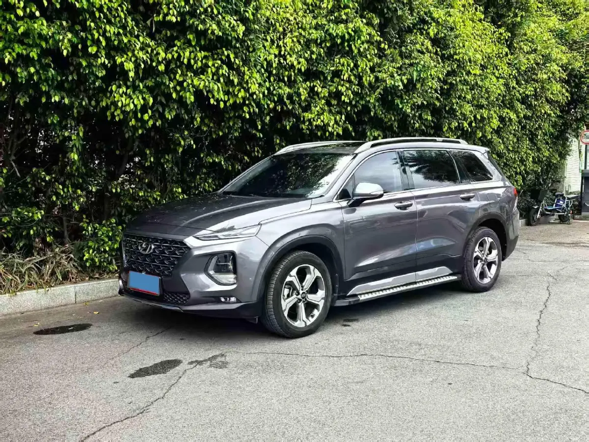 2019 Hyundai Santafe 2.0T 240HP L4 8AT