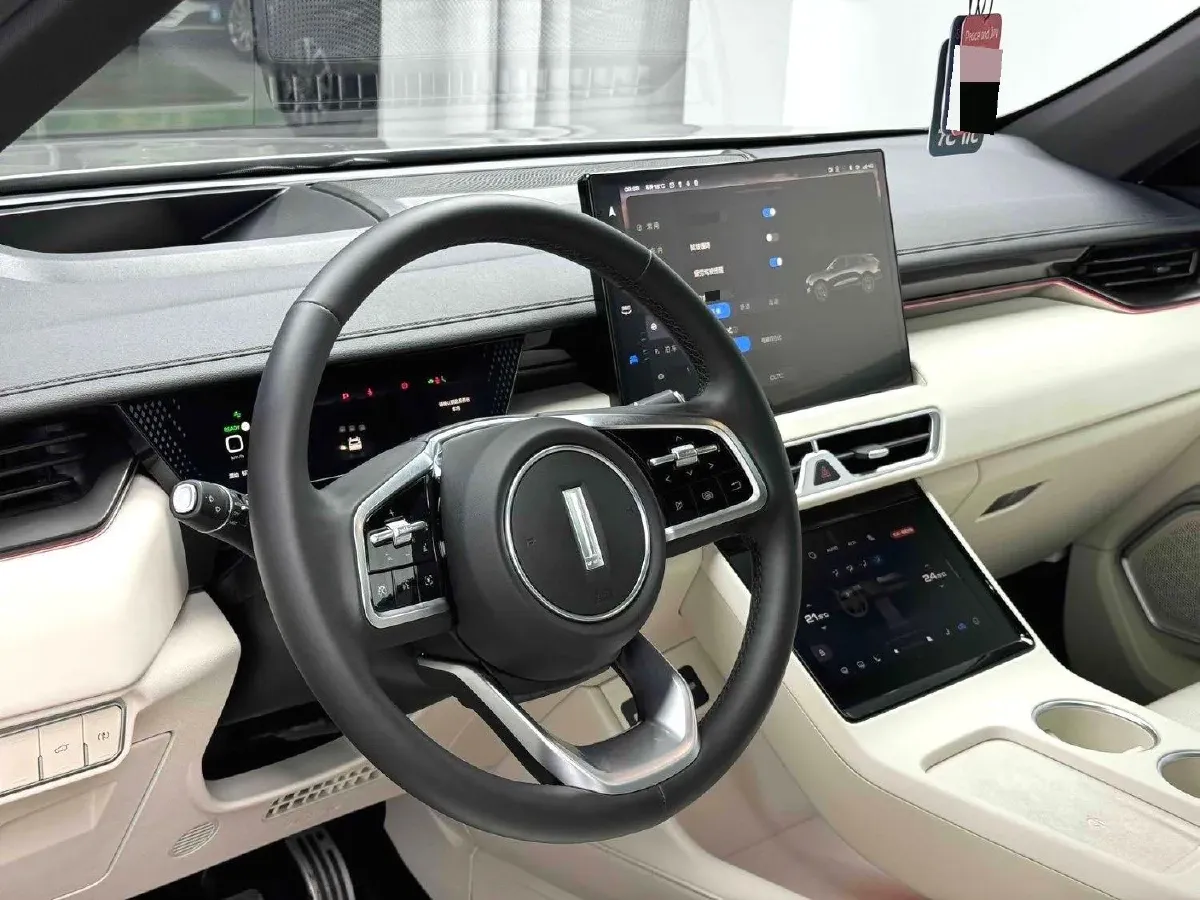 2024 WEY Mocha 1.5T 170HP L4 4DHT PHEV 35.04KWH,autocango,china used car exporter,china ev exporter,chinese used car exporter,chinese used ev exporter