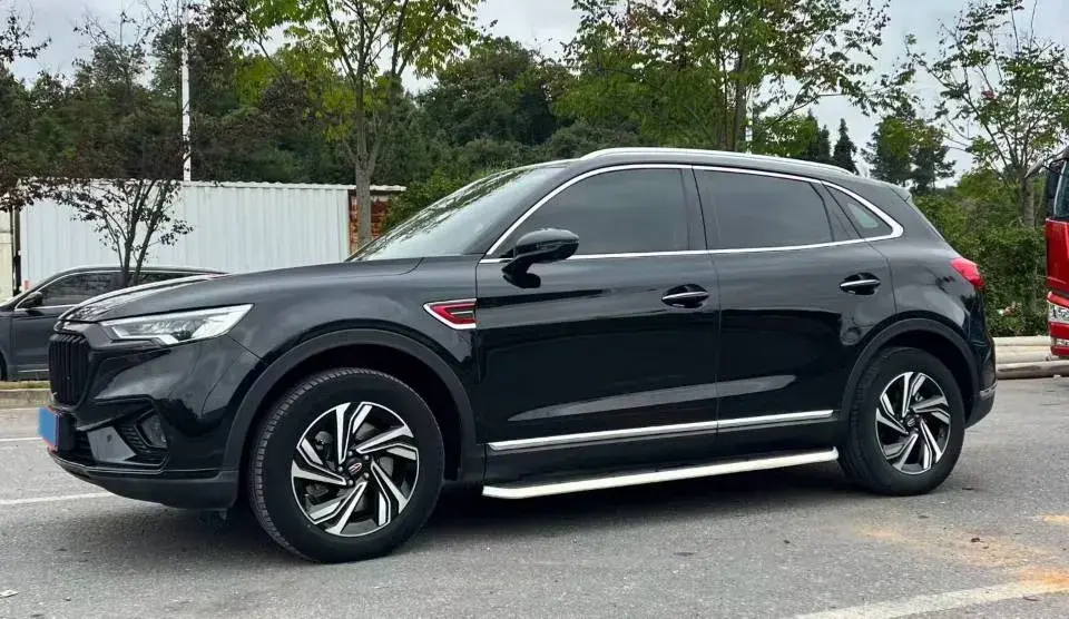 2022 HongQi HS5 2.0T 224HP L4 6AT